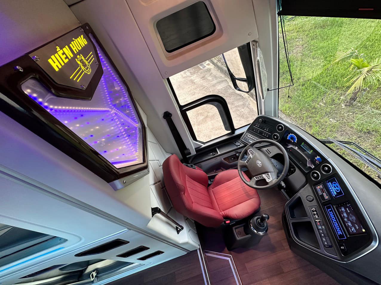 LED cabin xe bus